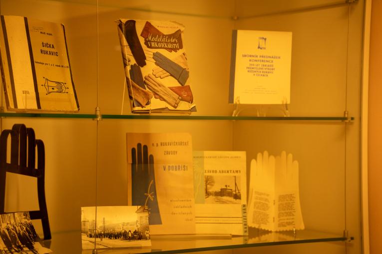 Rukavičkářská expozice